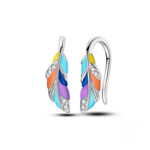 Bohemiska silverörhängen fjäder