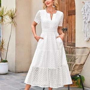 Lång bohemisk klänning med spets och broderi