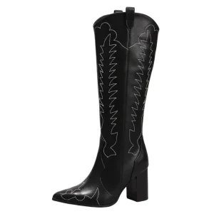 Svart Cowboyboots med broderade detaljer och 10cm blockklack