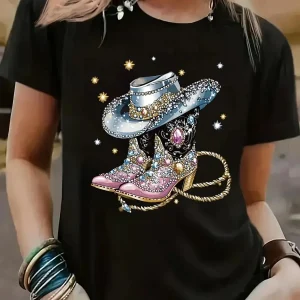 T-shirt med glittrande cowgirlboots och hatt