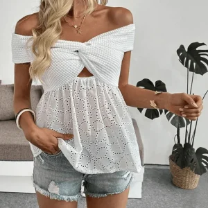 Vit off shoulder-blus i broderie anglaise med knutdetalj